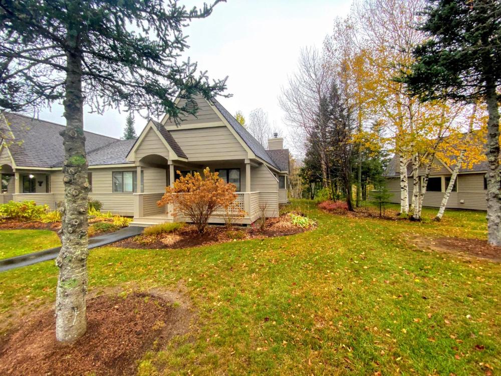 F9 Fairway Village home on the Mt Washington golf course - in the heart of Bretton Woods